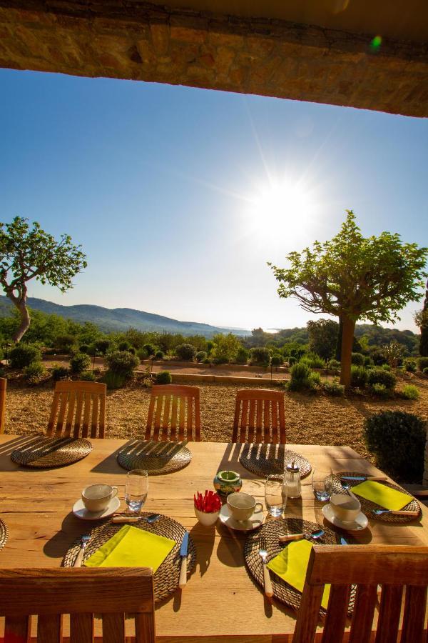 Le Mas Saint Michel Grimaud Bed and Breakfast Exteriör bild